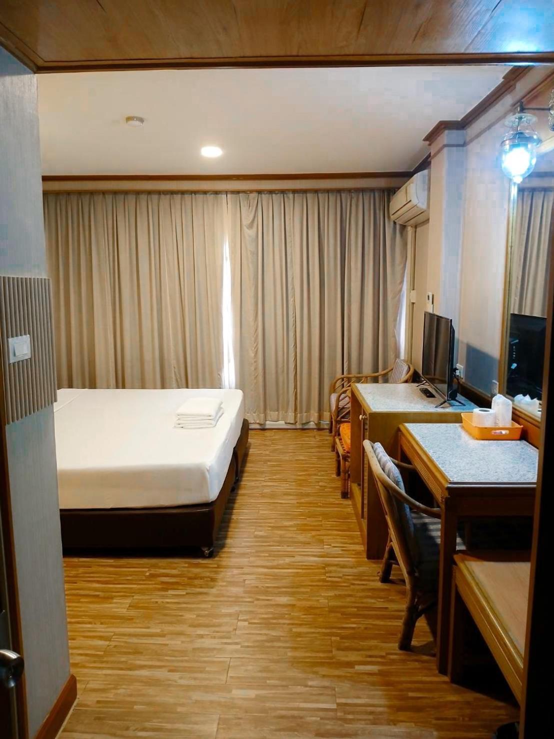 Hotel Pattaya Beach Екстериор снимка